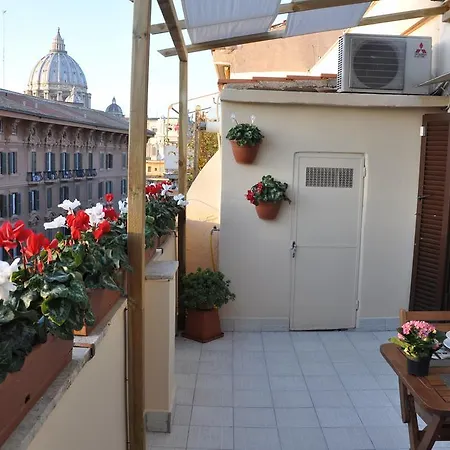 House Vatican View * Roma